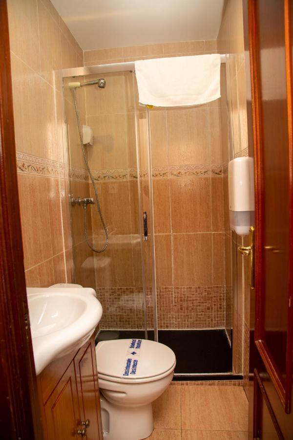 Alojamientos Rooms Catamaran Castro Urdiales Exterior photo