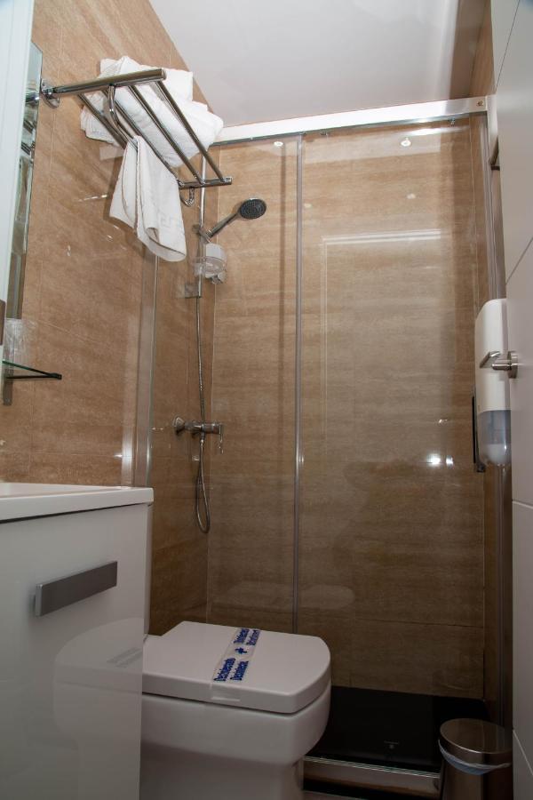 Alojamientos Rooms Catamaran Castro Urdiales Exterior photo